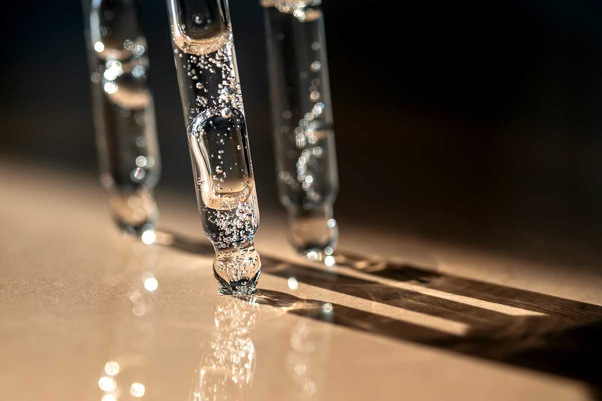 Upclose image of droppers with peptide solution inside
